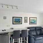 Little Beachouse Prvic Island Σπίτι διακοπών