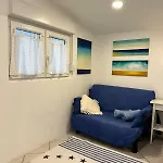 Little Beachouse Prvic Island * Prvic Sepurine
