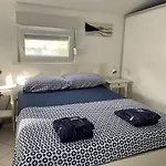 Little Beachouse Prvic Island * Prvic Sepurine