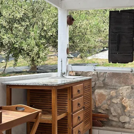 Little Beachouse Prvic Island *