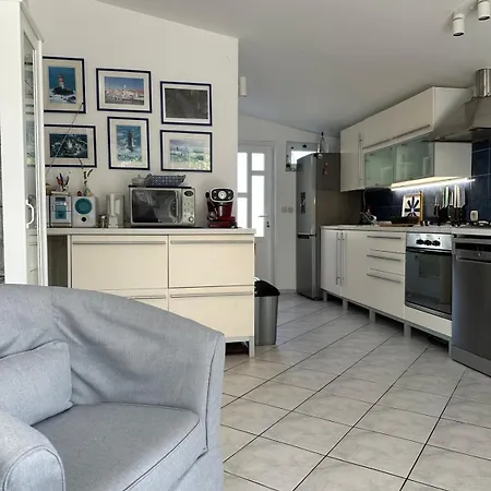 Little Beachouse Prvic Island *