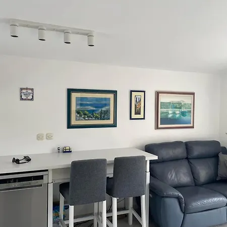 Little Beachouse Prvic Island 펜션