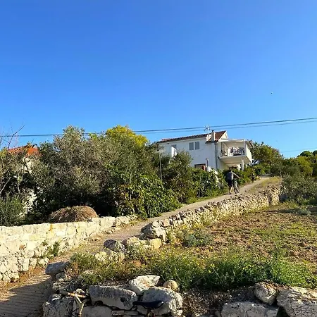 בית נופש Little Beachouse Prvic Island פרוויץ' שפורינה