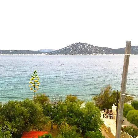 펜션 Little Beachouse Prvic Island *
