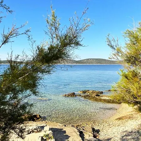 Little Beachouse Prvic Island *