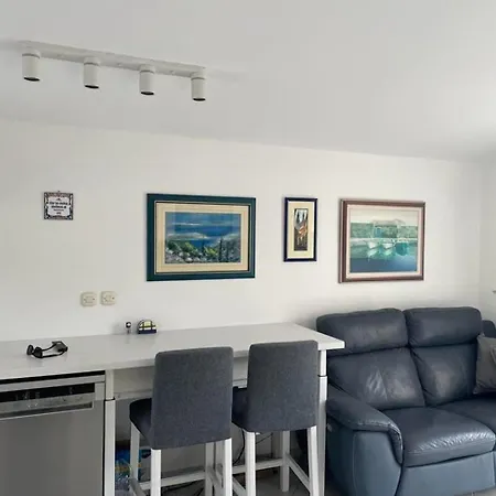 Little Beachouse Prvic Island *