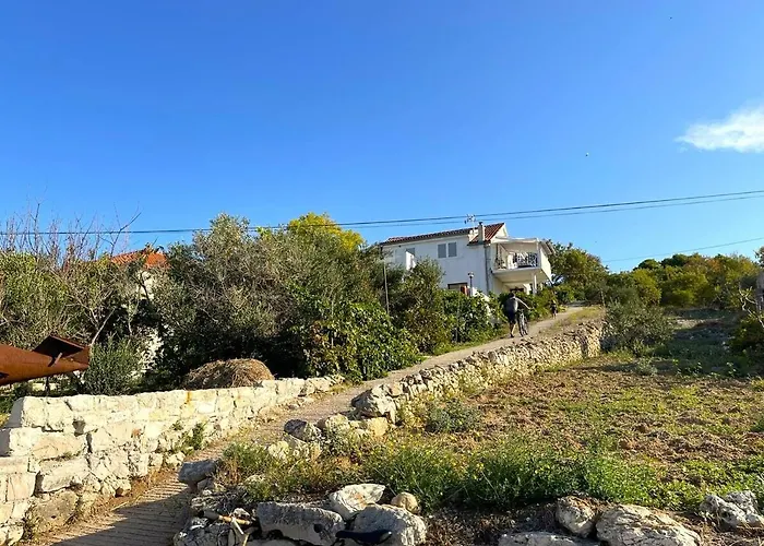 בית נופש Little Beachouse Prvic Island פרוויץ' שפורינה