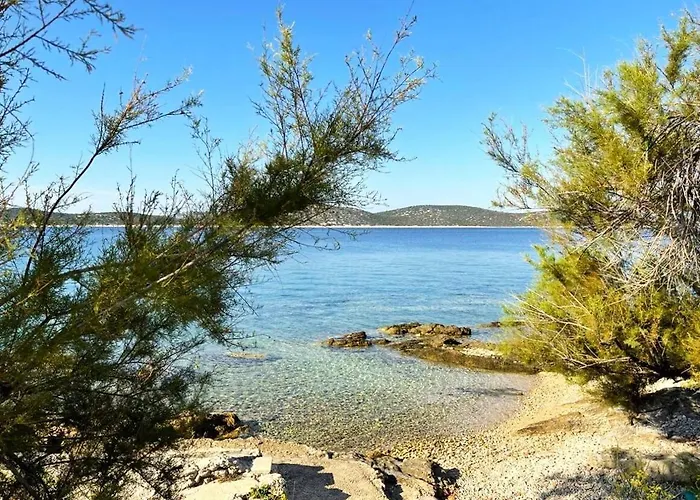 Little Beachouse Prvic Island *