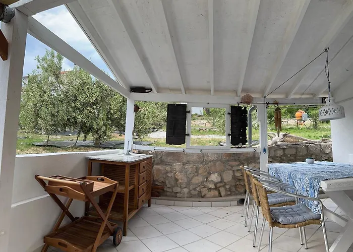 Little Beachouse Prvic Island פרוויץ' שפורינה